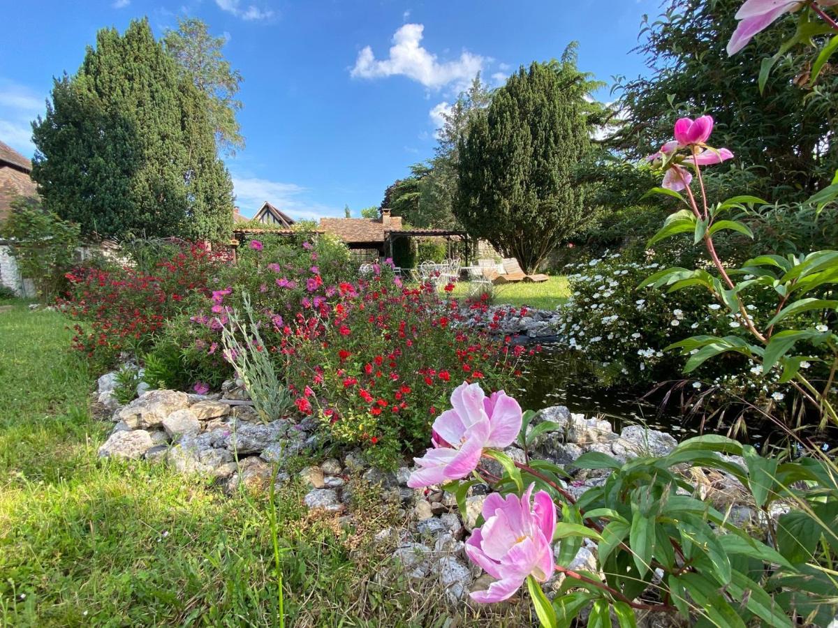 Une Vie En Rose Pressagny l'Orgueilleux Экстерьер фото